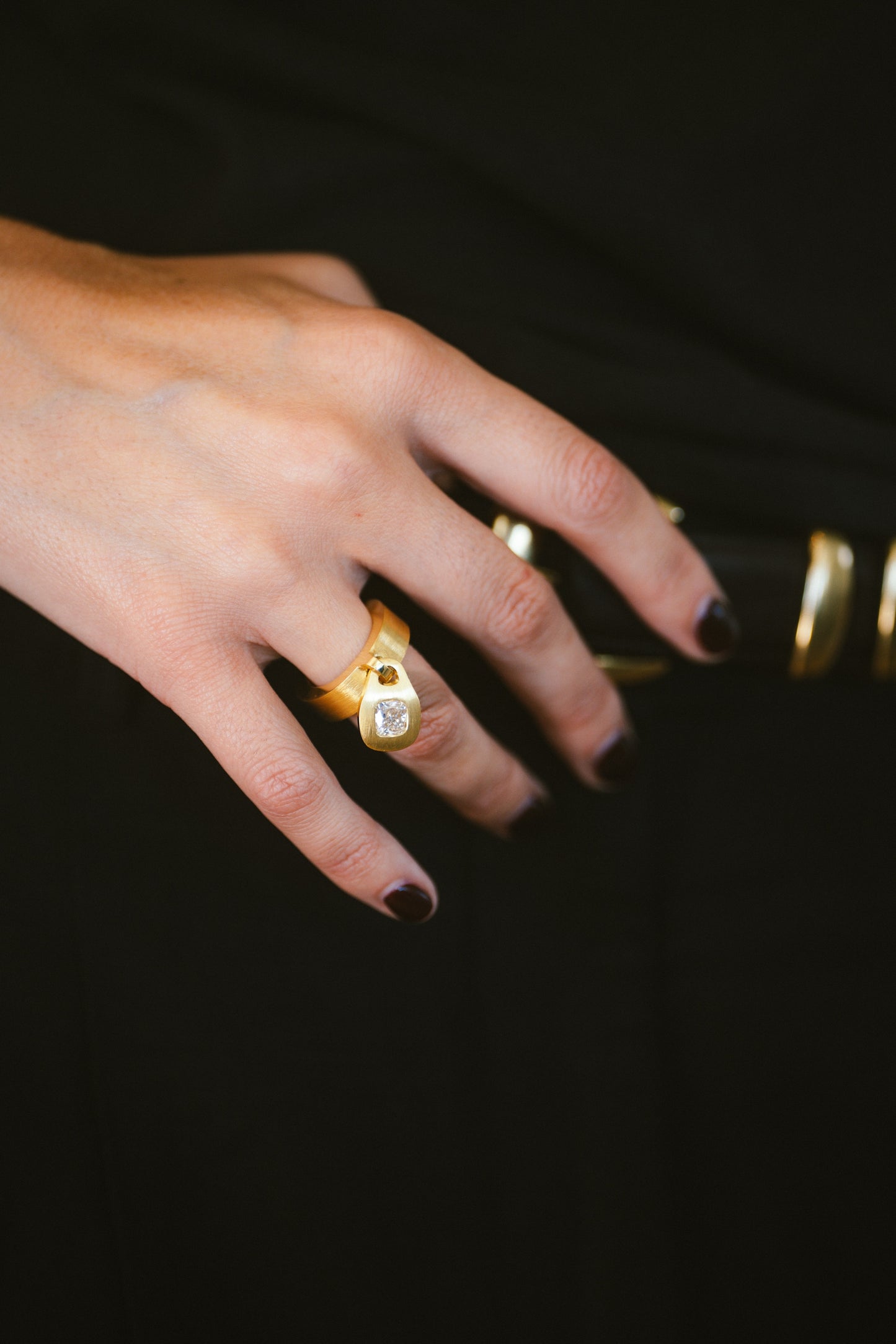 PENDULUM DIAMOND RING