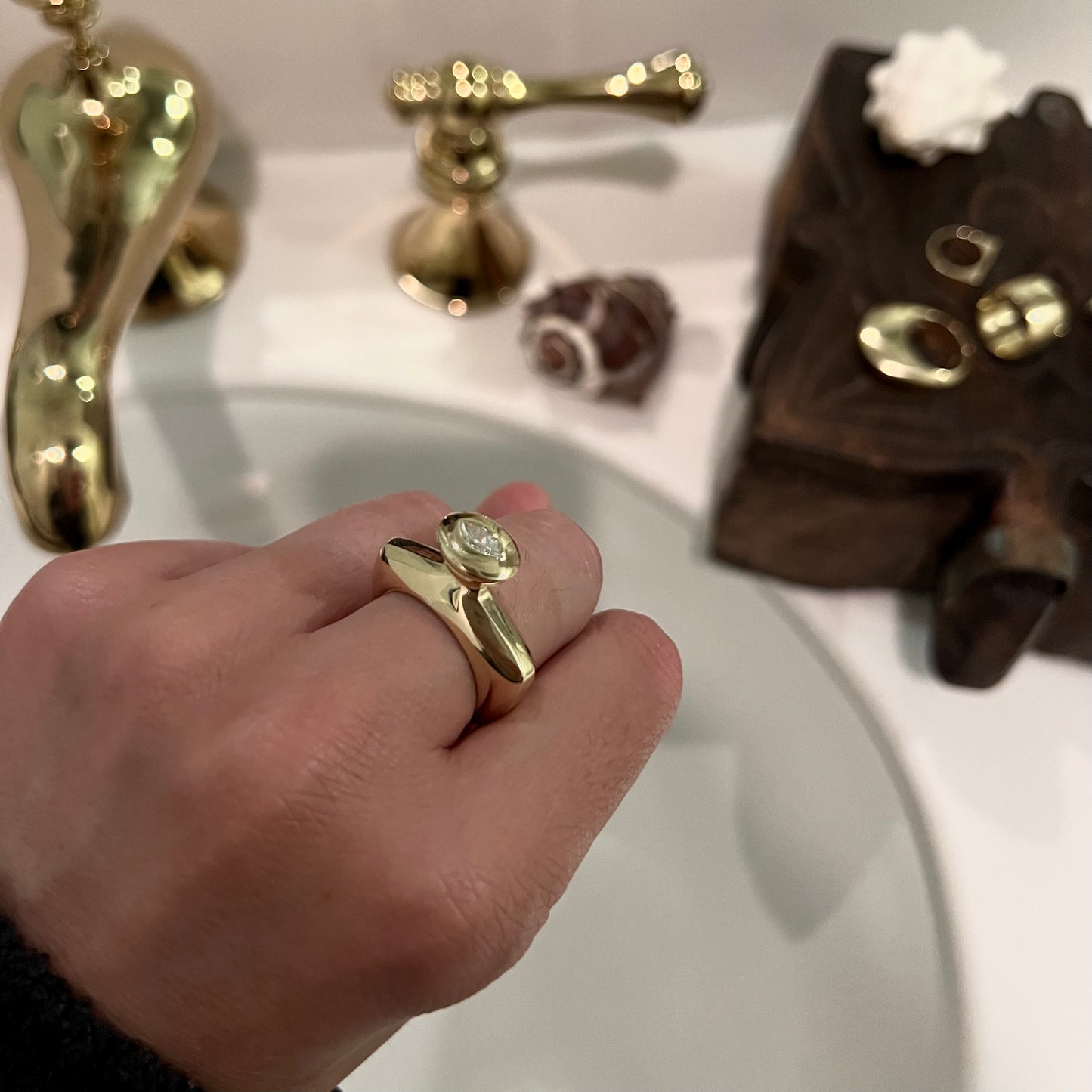 18k gold ring